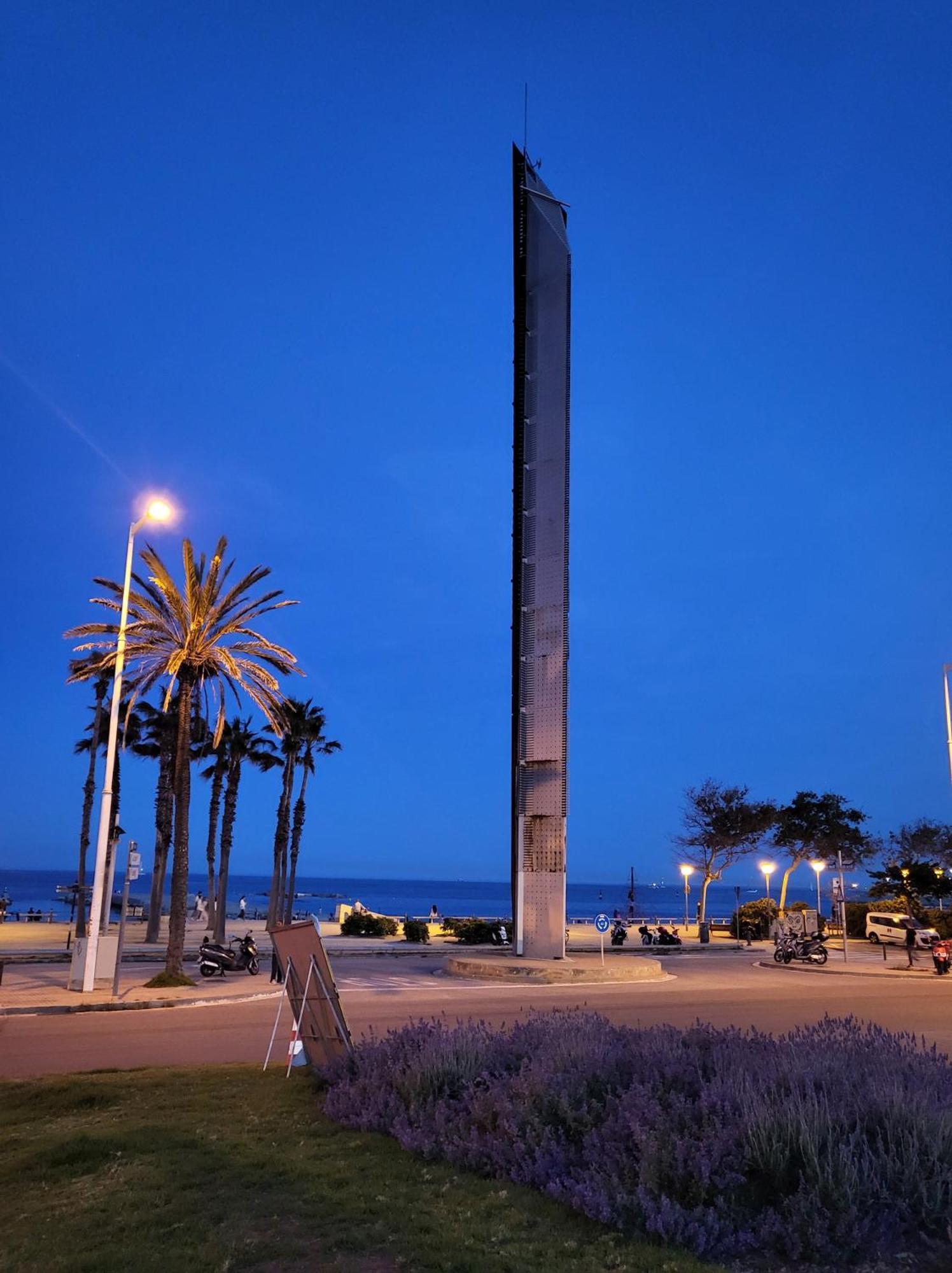 Stunning Flat For 6 People 3 Blocks From The Beach Plus Welcome Breakfast Barcelona Buitenkant foto