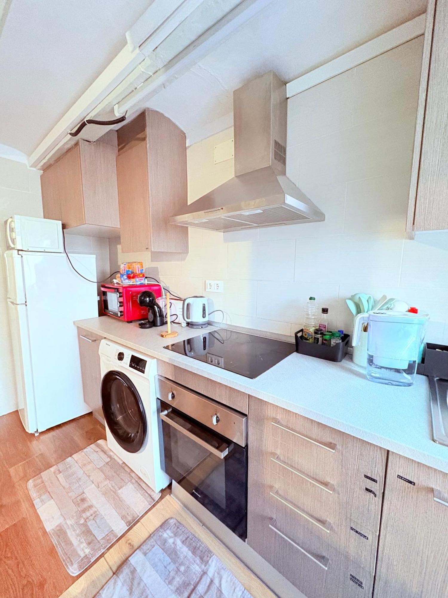Stunning Flat For 6 People 3 Blocks From The Beach Plus Welcome Breakfast Barcelona Buitenkant foto
