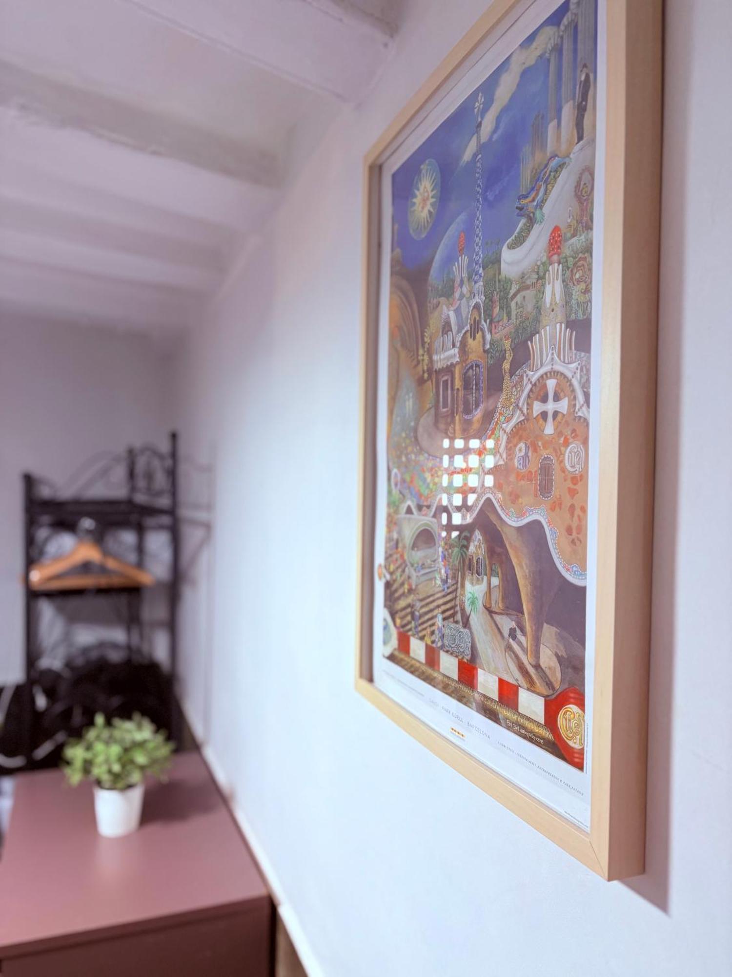 Stunning Flat For 6 People 3 Blocks From The Beach Plus Welcome Breakfast Barcelona Buitenkant foto