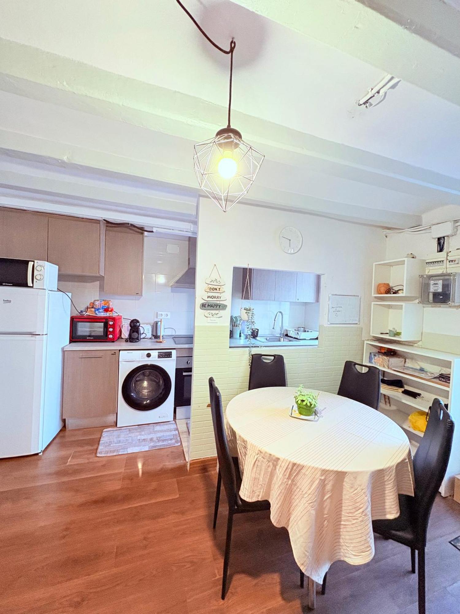 Stunning Flat For 6 People 3 Blocks From The Beach Plus Welcome Breakfast Barcelona Buitenkant foto
